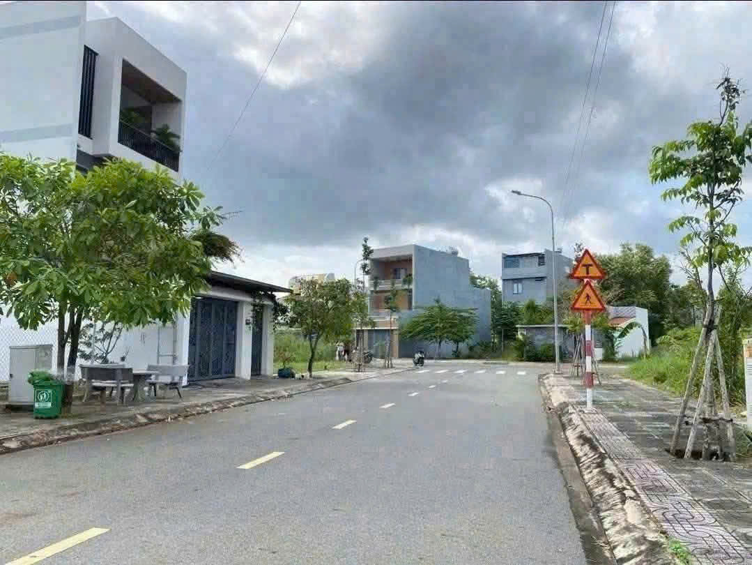LÔ ĐẤT MẶT TIỀN HOÀNG XUÂN NHỊ - KHU HƯNG VIỆT - P.LONG TÂM - TTTP BÀ RỊA.